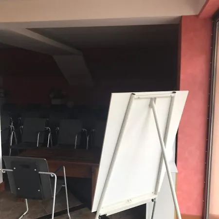 ホテル Temenuga パニチシテ